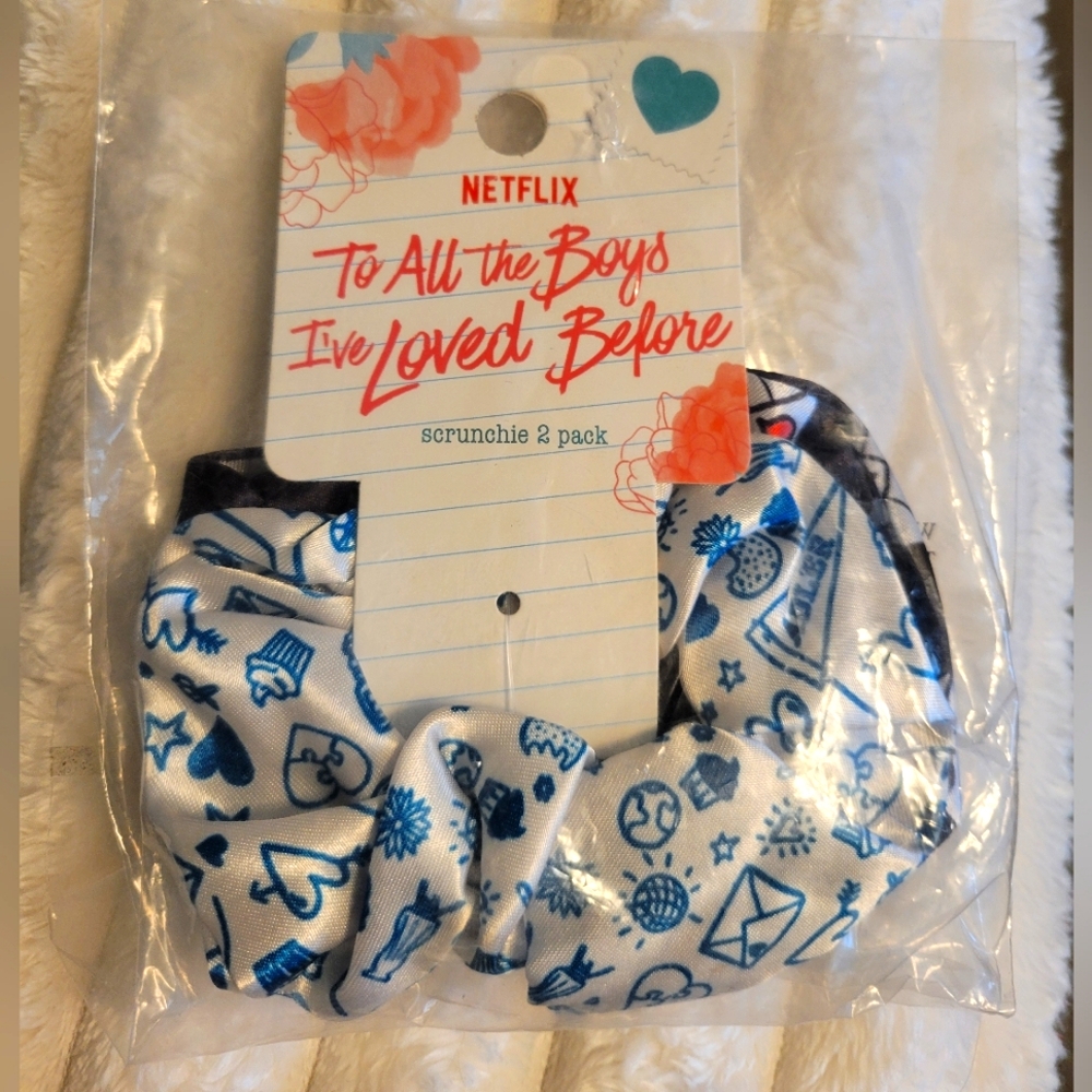 Netflix Blue and White Scrunchie 2-Pack